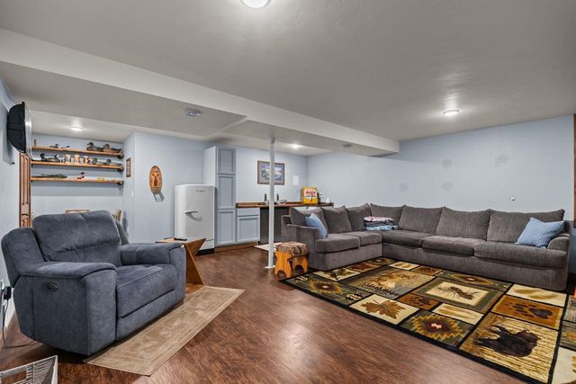 601 DEBRUIN ROAD, Combined Locks, WI 54113