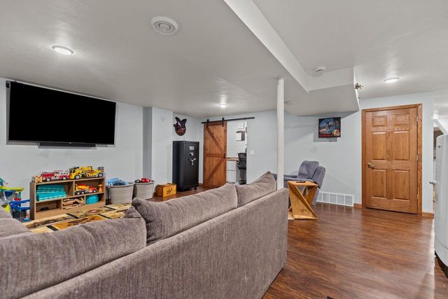 601 DEBRUIN ROAD, Combined Locks, WI 54113