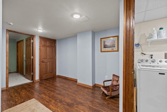 601 DEBRUIN ROAD, Combined Locks, WI 54113