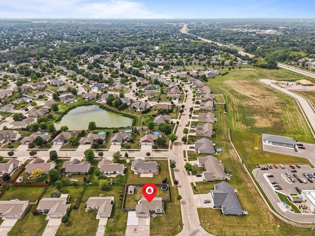 601 DEBRUIN ROAD, Combined Locks, WI 54113