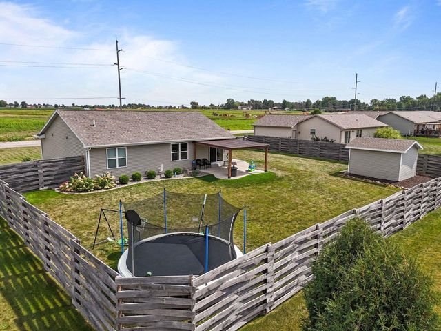 601 DEBRUIN ROAD, Combined Locks, WI 54113