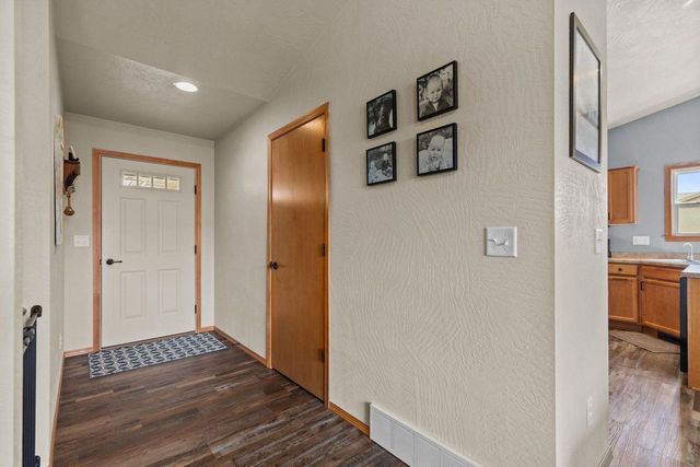 601 DEBRUIN ROAD, Combined Locks, WI 54113