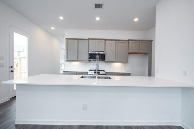 585 Dry Fork Lane, Conroe, TX 77304