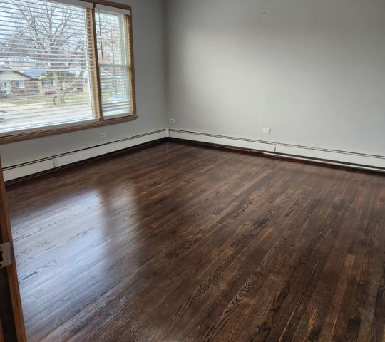 5337 W 87th Street, Oak Lawn, IL 60453