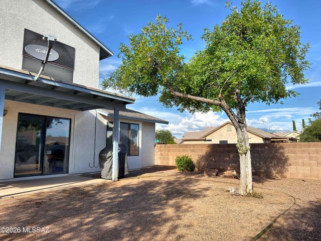 2741 W Camino Llano, Tucson, AZ 85742