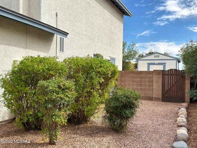 2741 W Camino Llano, Tucson, AZ 85742