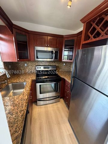22 Salamanca Ave 806, Coral Gables, FL 33134