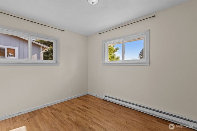264 Taylor Ave NW, Renton, WA 98057
