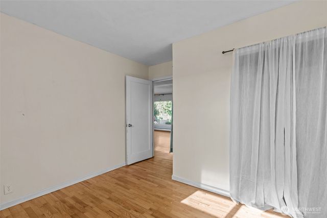 264 Taylor Ave NW, Renton, WA 98057