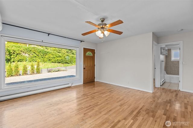 264 Taylor Ave NW, Renton, WA 98057