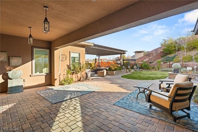 10179 Emerald Sunset Court, Las Vegas, NV 89148