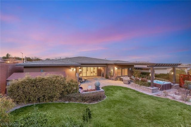 10179 Emerald Sunset Court, Las Vegas, NV 89148