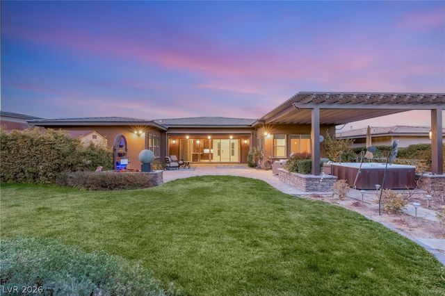 10179 Emerald Sunset Court, Las Vegas, NV 89148