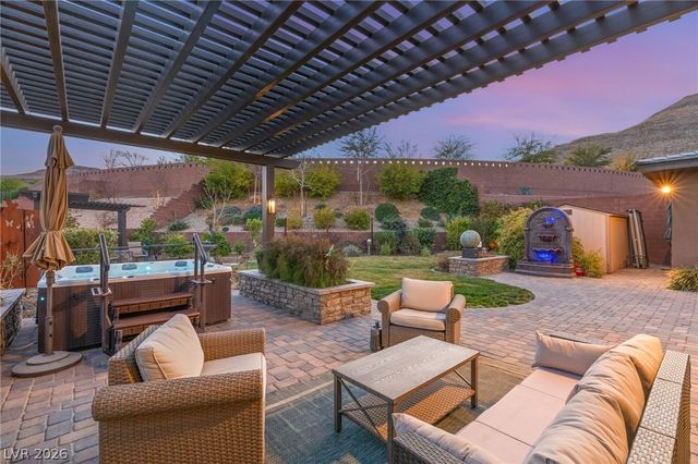 10179 Emerald Sunset Court, Las Vegas, NV 89148