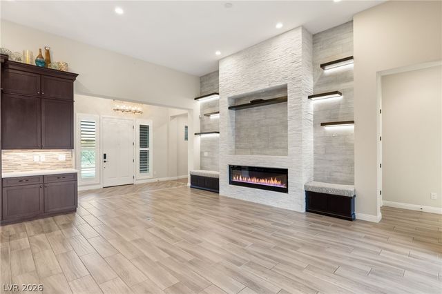 10179 Emerald Sunset Court, Las Vegas, NV 89148