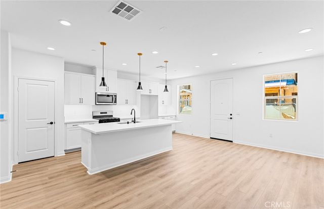 4242 East Honeybee Paseo, Ontario, CA 91761