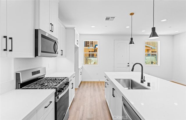 4242 East Honeybee Paseo, Ontario, CA 91761