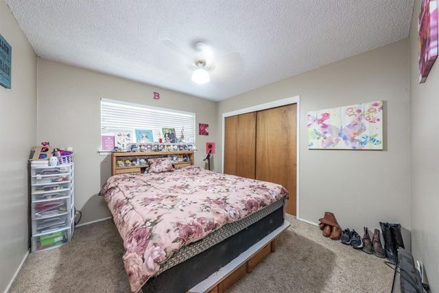 165 W Magnolia Avenue, Hanford, CA 93230