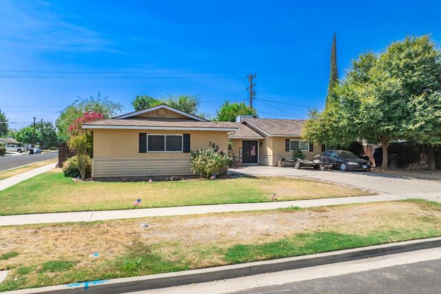 165 W Magnolia Avenue, Hanford, CA 93230