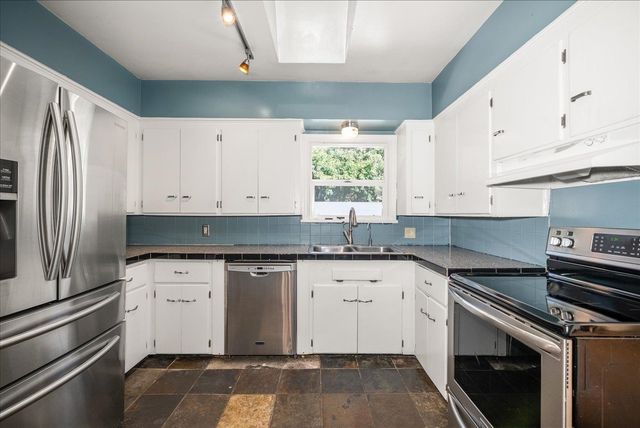 929 E 19th Ave, Spokane, WA 99203