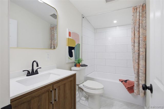 5350 List Road, Grass Lake, MI 49240