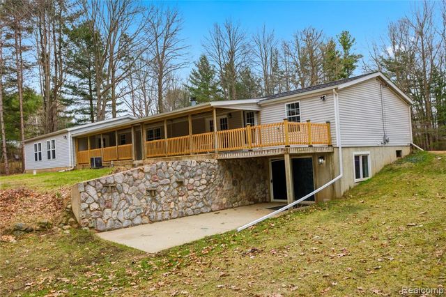 5350 List Road, Grass Lake, MI 49240