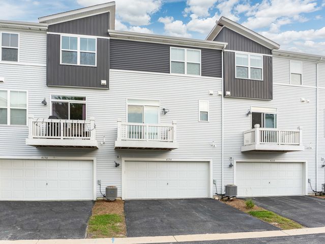 4154 Irving Road, Aurora, IL 60504