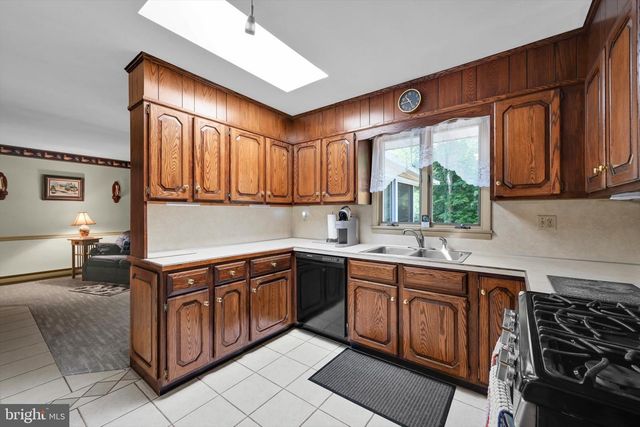 3 OAK LN, Strasburg, PA 17579