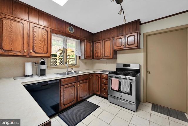3 OAK LN, Strasburg, PA 17579