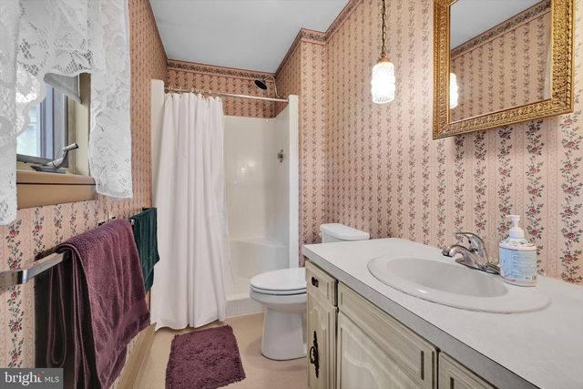 3 OAK LN, Strasburg, PA 17579