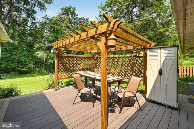 3 OAK LN, Strasburg, PA 17579