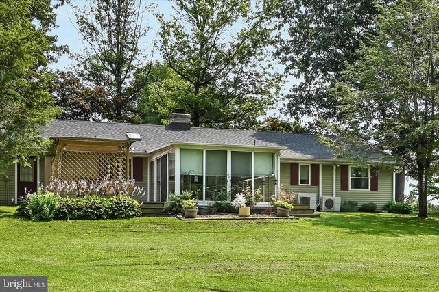 3 OAK LN, Strasburg, PA 17579