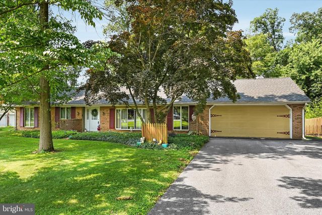 3 OAK LN, Strasburg, PA 17579