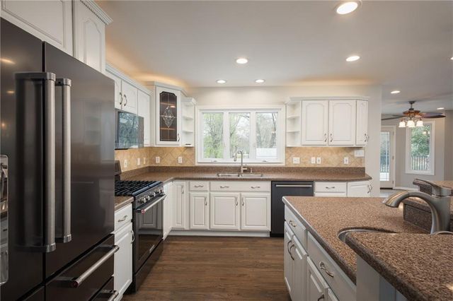 6036 Goodman Street, Merriam, KS 66202