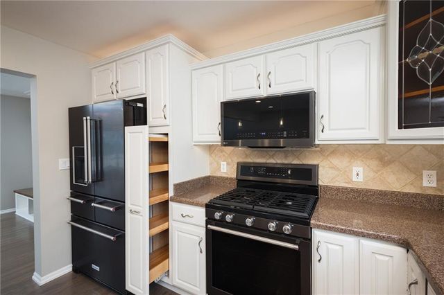 6036 Goodman Street, Merriam, KS 66202