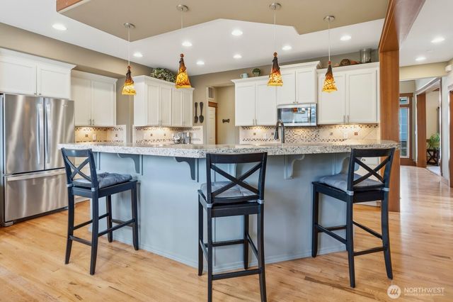 2222 29th Avenue Ct SW, Puyallup, WA 98373