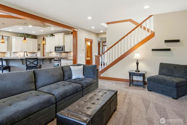 2222 29th Avenue Ct SW, Puyallup, WA 98373