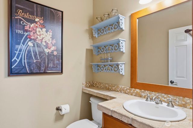 2222 29th Avenue Ct SW, Puyallup, WA 98373