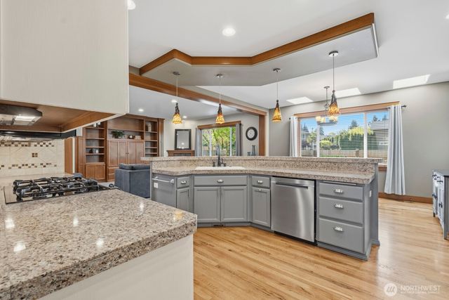 2222 29th Avenue Ct SW, Puyallup, WA 98373
