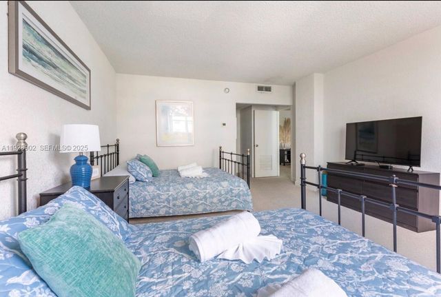 4001 S Ocean Dr 5M, Hollywood, FL 33019