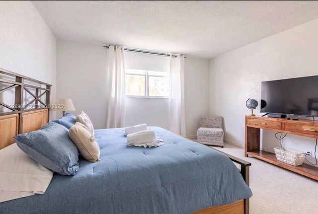 4001 S Ocean Dr 5M, Hollywood, FL 33019