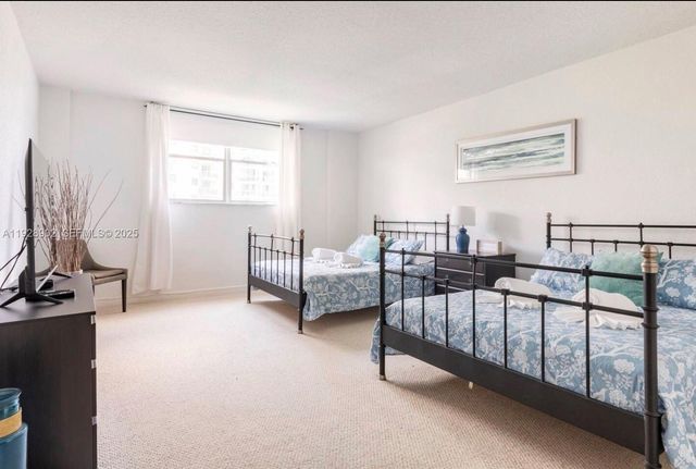 4001 S Ocean Dr 5M, Hollywood, FL 33019