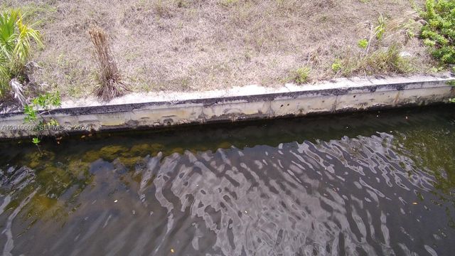 1020 SE 13th Avenue, Cape Coral, FL 33990