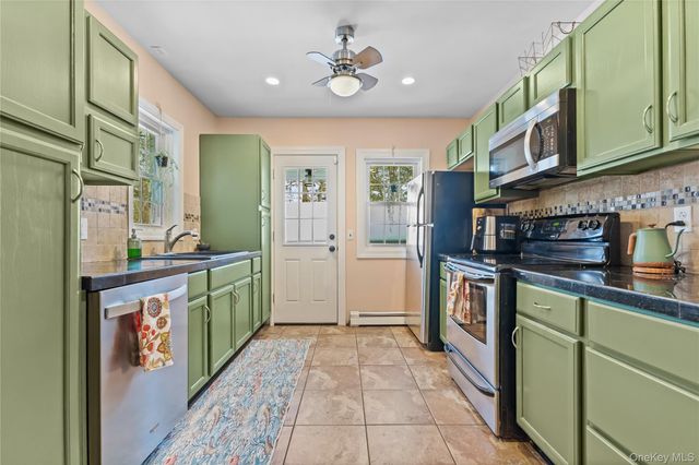 10 Helin Road, Hopewell Junction, NY 12533