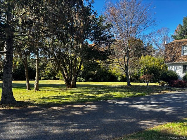 10 Helin Road, Hopewell Junction, NY 12533