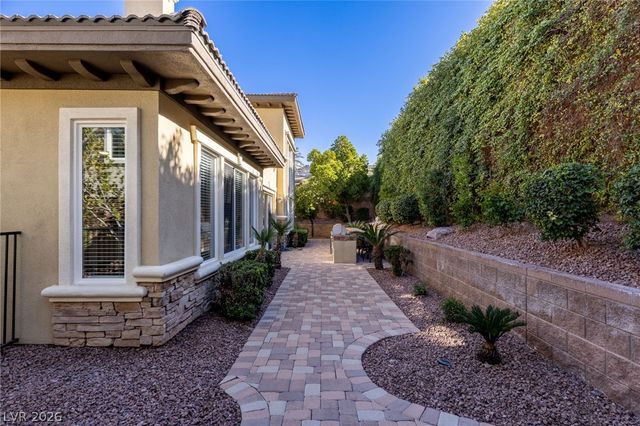 1353 River Spey Avenue, Henderson, NV 89012