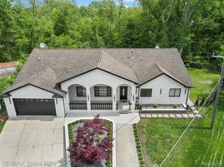 6302 Burger Street, Dearborn Heights, MI 48127