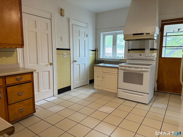 310-312 Derby Avenue, Derby, CT 06418
