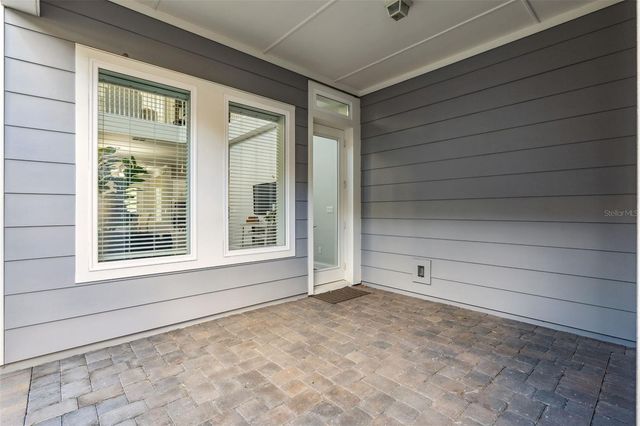 8863 LAUREATE BOULEVARD, Orlando, FL 32827