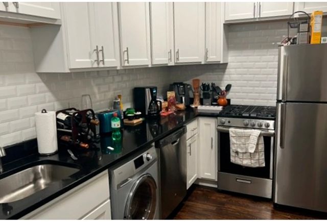 320 Lee Street 2, Evanston, IL 60202